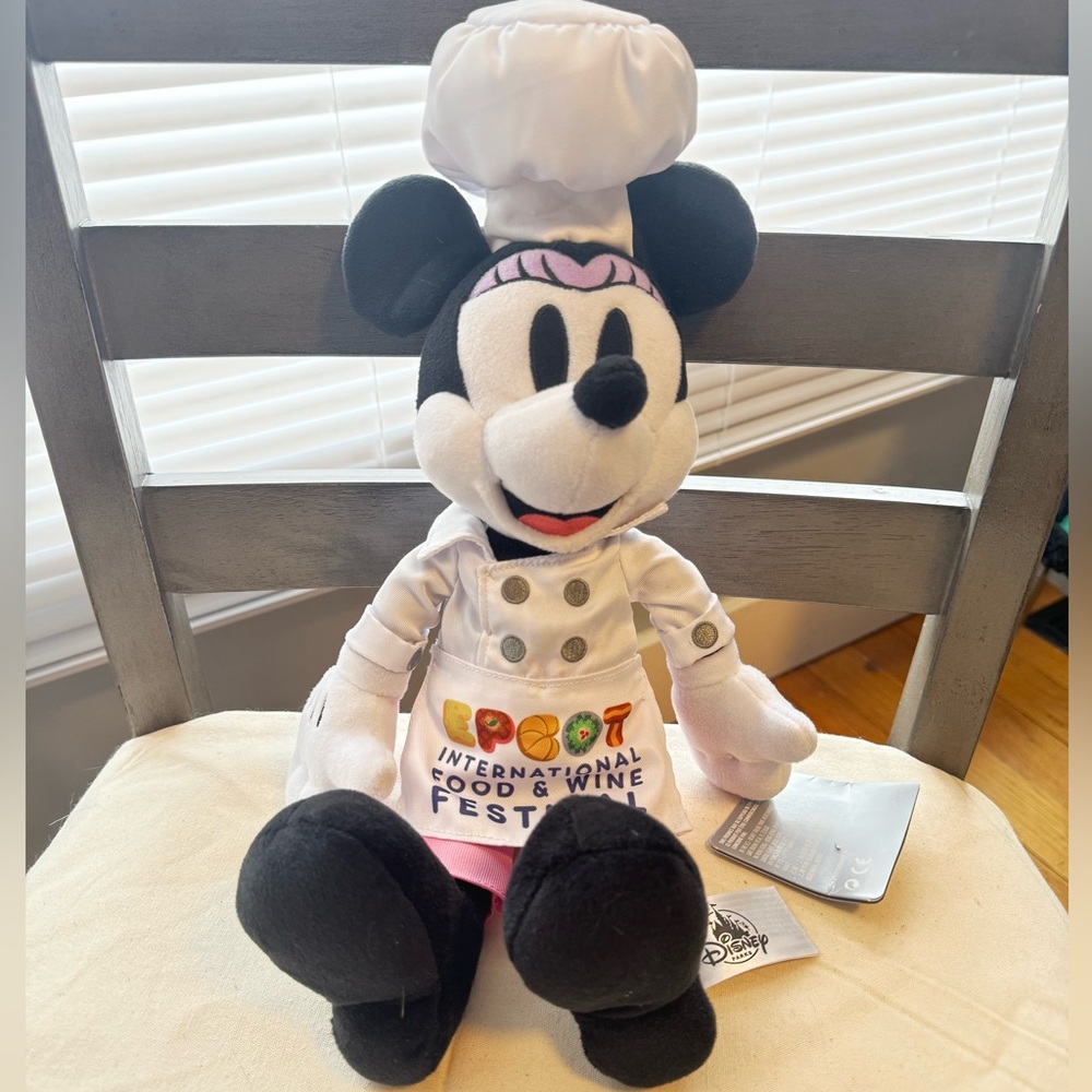Disney World Epcot Food and Wine Festival Chef Minnie Mouse Plush